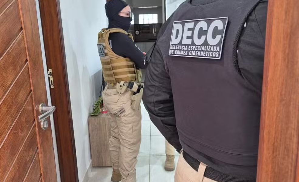 Prisão por Suspeita de Exploração Sexual Após Denúncia Familiar