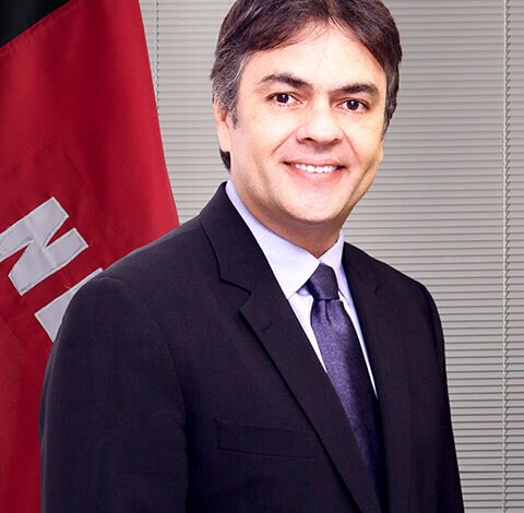 Devolução de valores por Cássio Cunha Lima reacende debate sobre supersalários e moralidade administrativa na Paraíba 1 devolução de valores por Cássio Cunha Lima após recebimento acima do teto constitucional