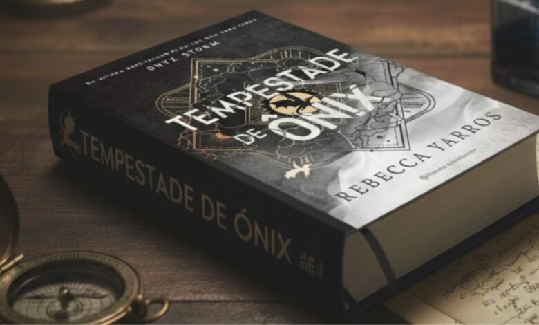 Tempestade de Ônix: o livro que leva a saga Empyrean ao limite 1 Tempestade de Ônix Rebecca Yarros, terceiro livro da saga Empyrean
