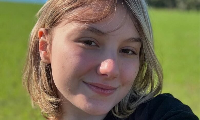 Isabel Veloso morre aos 19 anos em Curitiba após transplante 1 Isabel Veloso faleceu aos 19 anos após complicações em transplante de medula. Hospital divulga nota oficial.