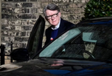 Peter Mandelson é preso em Londres por ligação com Epstein